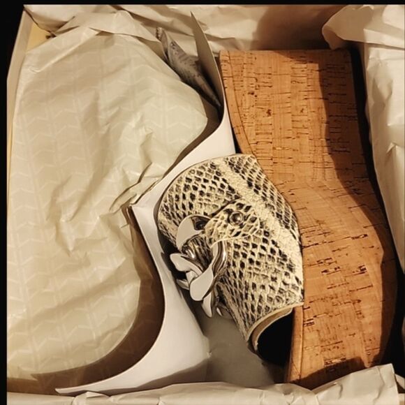 NWT Marc Fisher Ltd  Leather Veneda platform slide sandals in Roccia Lea… - Picture 5 of 16